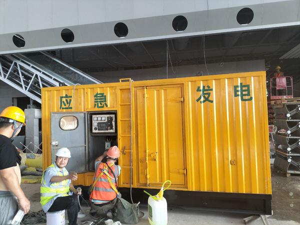 彝良怎样判断空气滤清器是否需要更换？